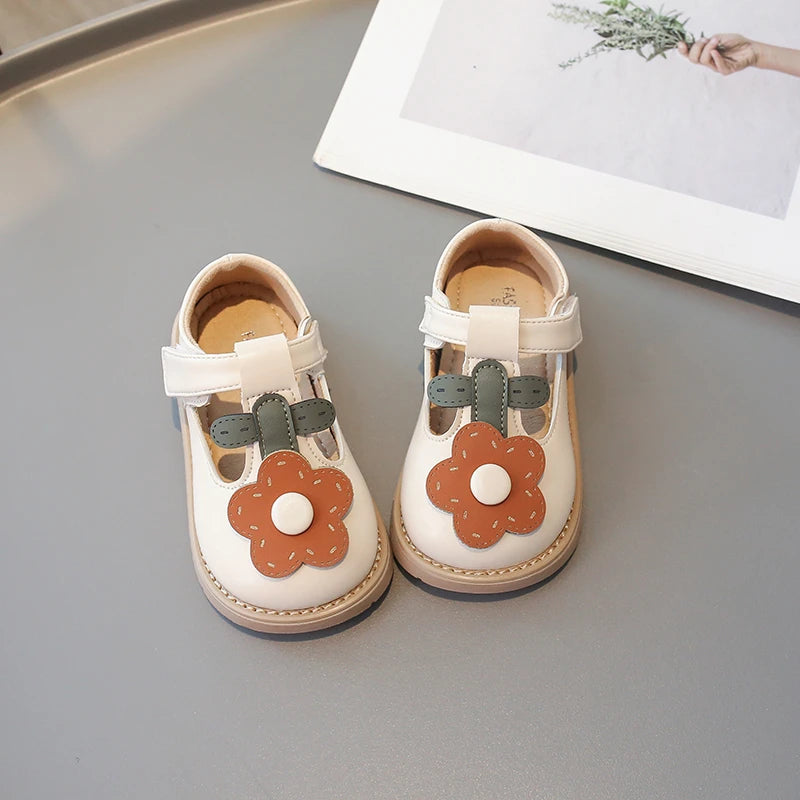 Little Girl Leather Shoes Toddlers Causal Shoes Fashion Cute Flower Children Princess Shoes Spring Autumn Kids Flats Hollow-out